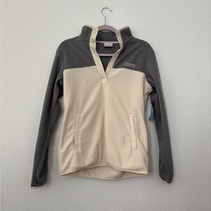 Columbia Chalk and City Grey Heather Fleece